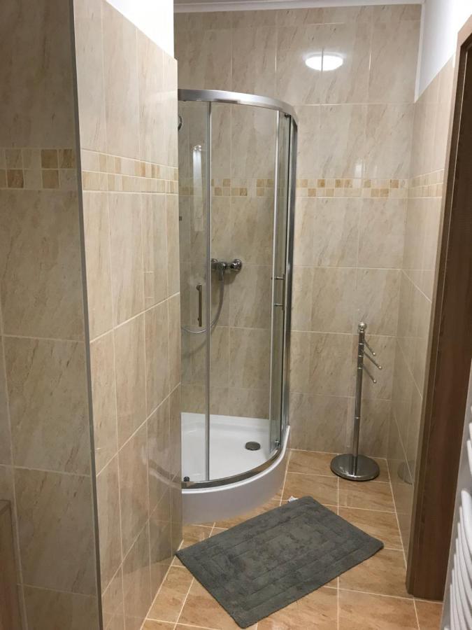 Matyas Vendeghaz 3 Rooms Apartment Kópháza Exterior foto