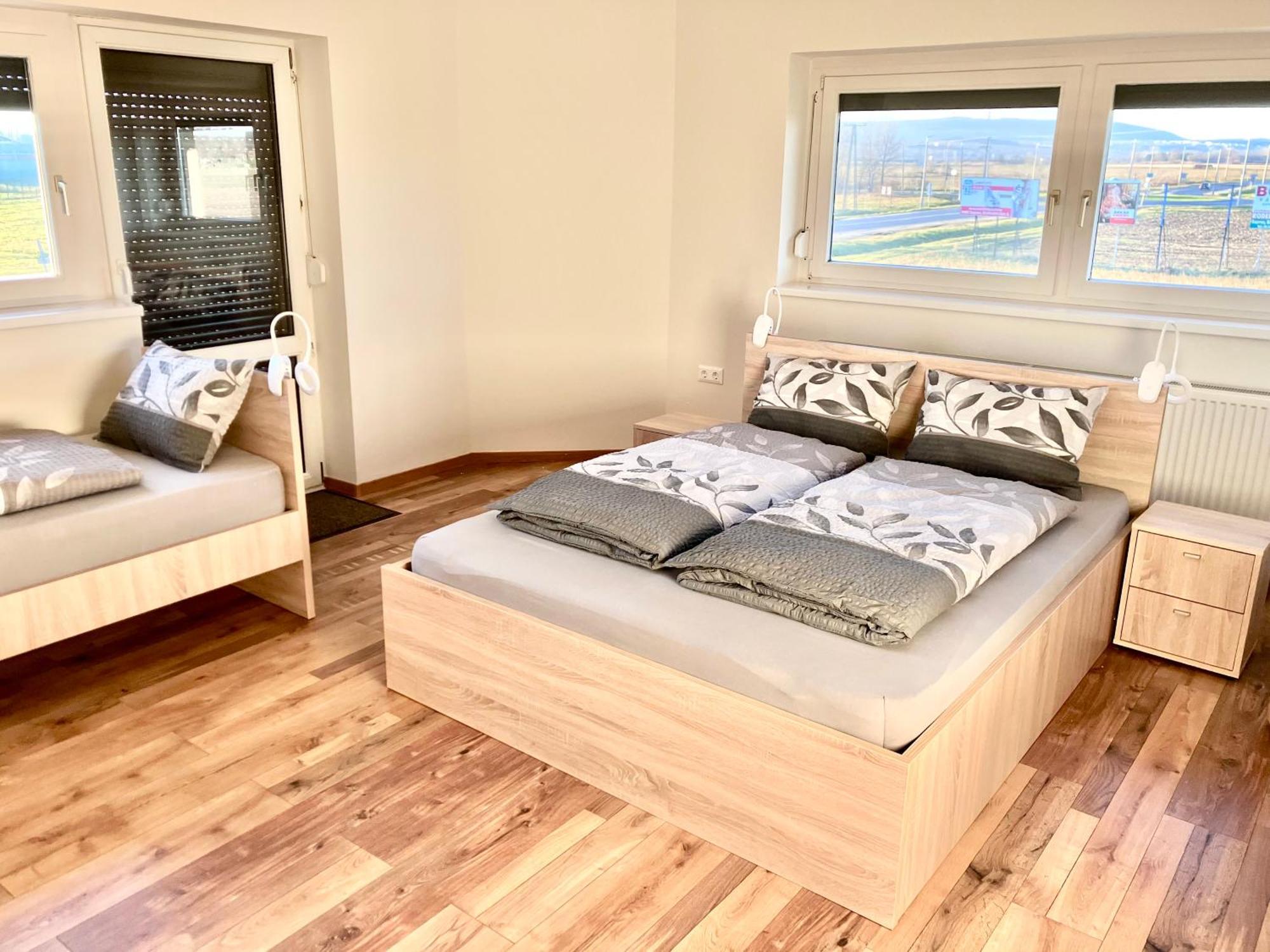Matyas Vendeghaz 3 Rooms Apartment Kópháza Exterior foto
