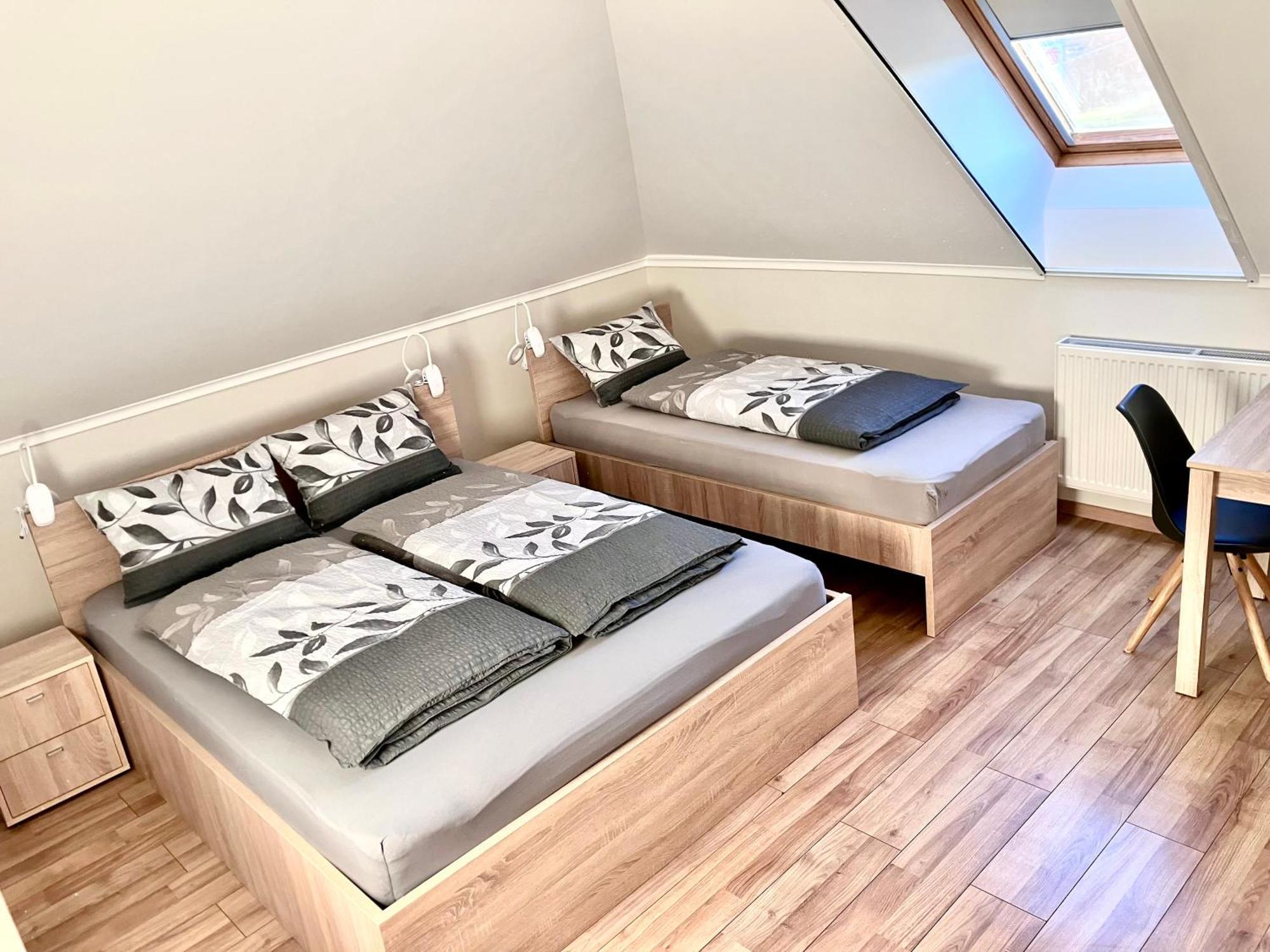 Matyas Vendeghaz 3 Rooms Apartment Kópháza Exterior foto
